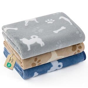 Bedsure Pet Blankets: 25"x35" Fluffy Coral Fleece or 3-Pk 23"x16" Flannel Fleece $6 & More
