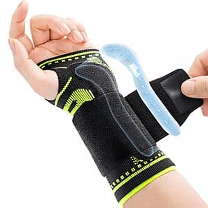 SOLOEVER Carpal Tunnel Adjustable Compression Wrist Brace w/ Removable Splint $6