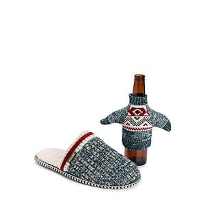 Muk Luks Men's Rib Knit Scuff Slipper w/ Matching Bottle Sweater Gift Set $5