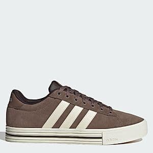 Adidas Daily 4.0 men's sneaker in Earth Strata, Off White, and Aurora Coffee colorway with low-top design.
