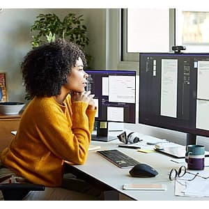 AT&T Fiber Internet service promotional offer highlighting 1GIG speed plan and $200 Visa Rewards Card incentive.