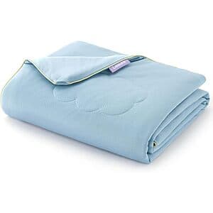Light grey Bedsure LE SURE ApexCloud cooling blanket, 40" x 50" size, folded display showing texture for dogs and cats.